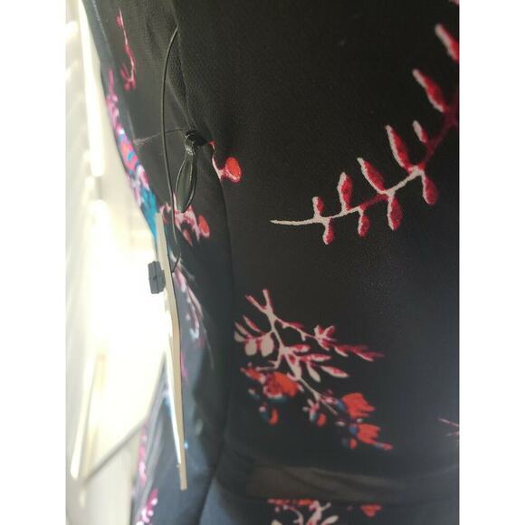 GUESS BLACK FLORAL DRESS WITH SHEER ACCENT SIZE 4 - Picture 6 of 7
